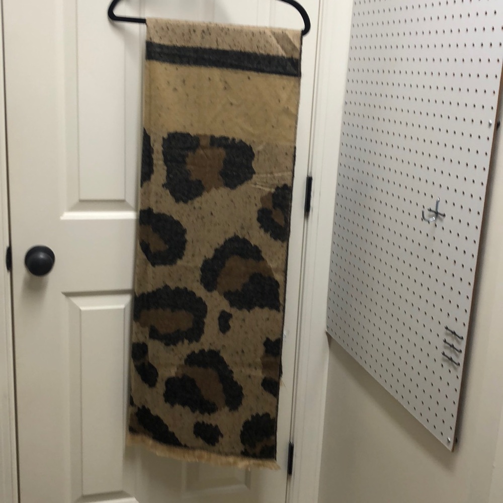 Animal print blanket scarf